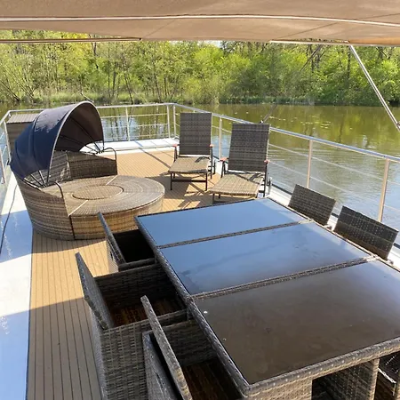 Hausboot Anni Woma D13 度假居